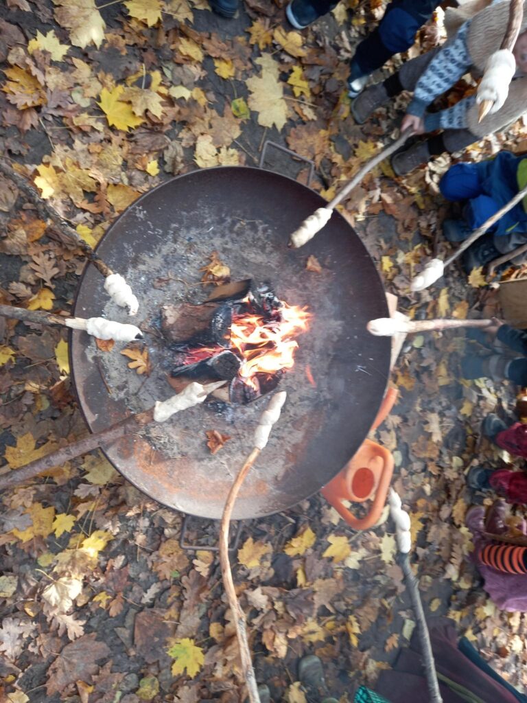 Stockbrot in der Waldkita